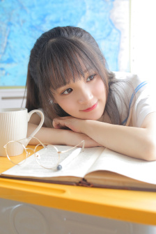 莫妮卡贝普奇